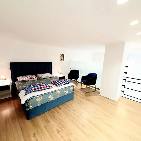 Me Qera Dublex Lungomare Apartment Vlorë