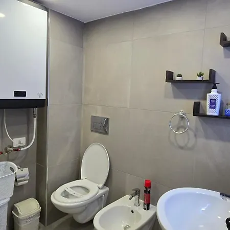 Me Qera Dublex Lungomare Vlorë