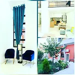 Me Qera Dublex Lungomare Vlorë