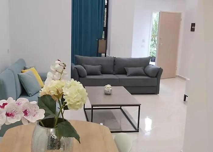 公寓 Me Qera Dublex Lungomare