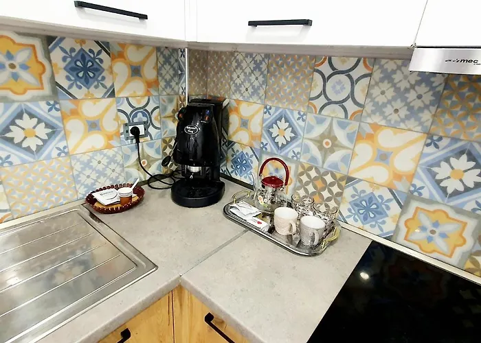 Me Qera Dublex Lungomare Vlorë